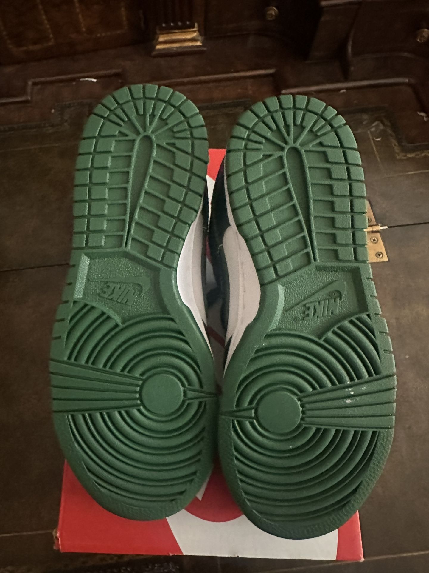 Nike dunk low ‘Michigan State’