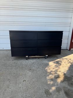 Dresser  6 Drawers