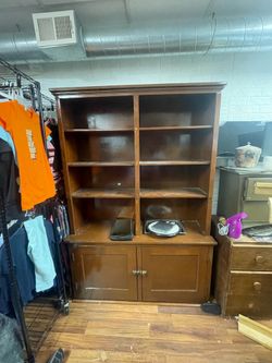 Cabinet shelf