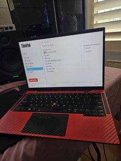 Lenovo ThinkPad X1 Carbon Gen 9 Laptop