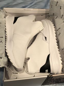 *RARE* PUMA X OUTLAW MOSCOW MEN AVID ZIP (WHITE)