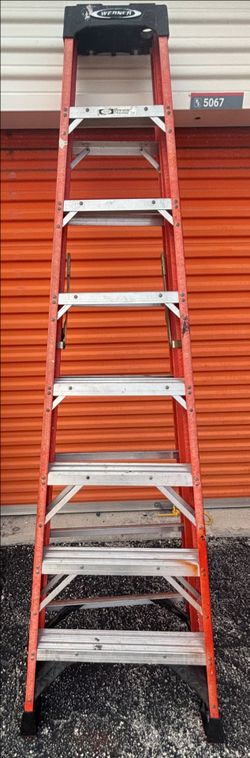 8 FOOT WARNER TYPE II FIBERGLASS STEP 🪜 LADDER