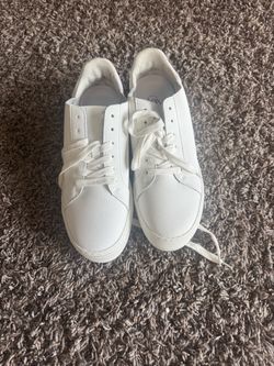 White Low-Top Sneakers 9.5 women