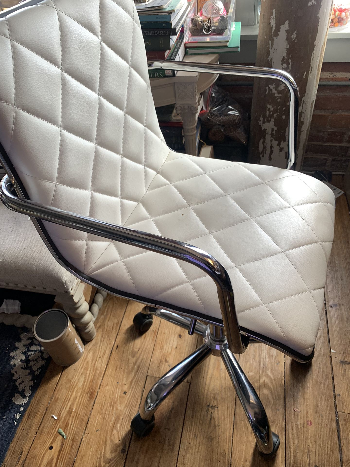 Desk Chair White With Chrome 