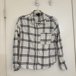 Forever 21 Plaid Button-Down Shirt – Size Small