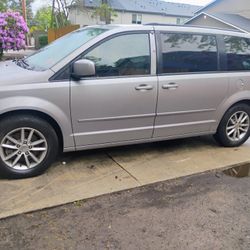 2014 Dodge Caravan 