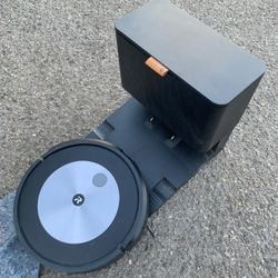 iRobot Roomba Self-Emptying Robotic Vacuum Cleaner Graphite w/Base 