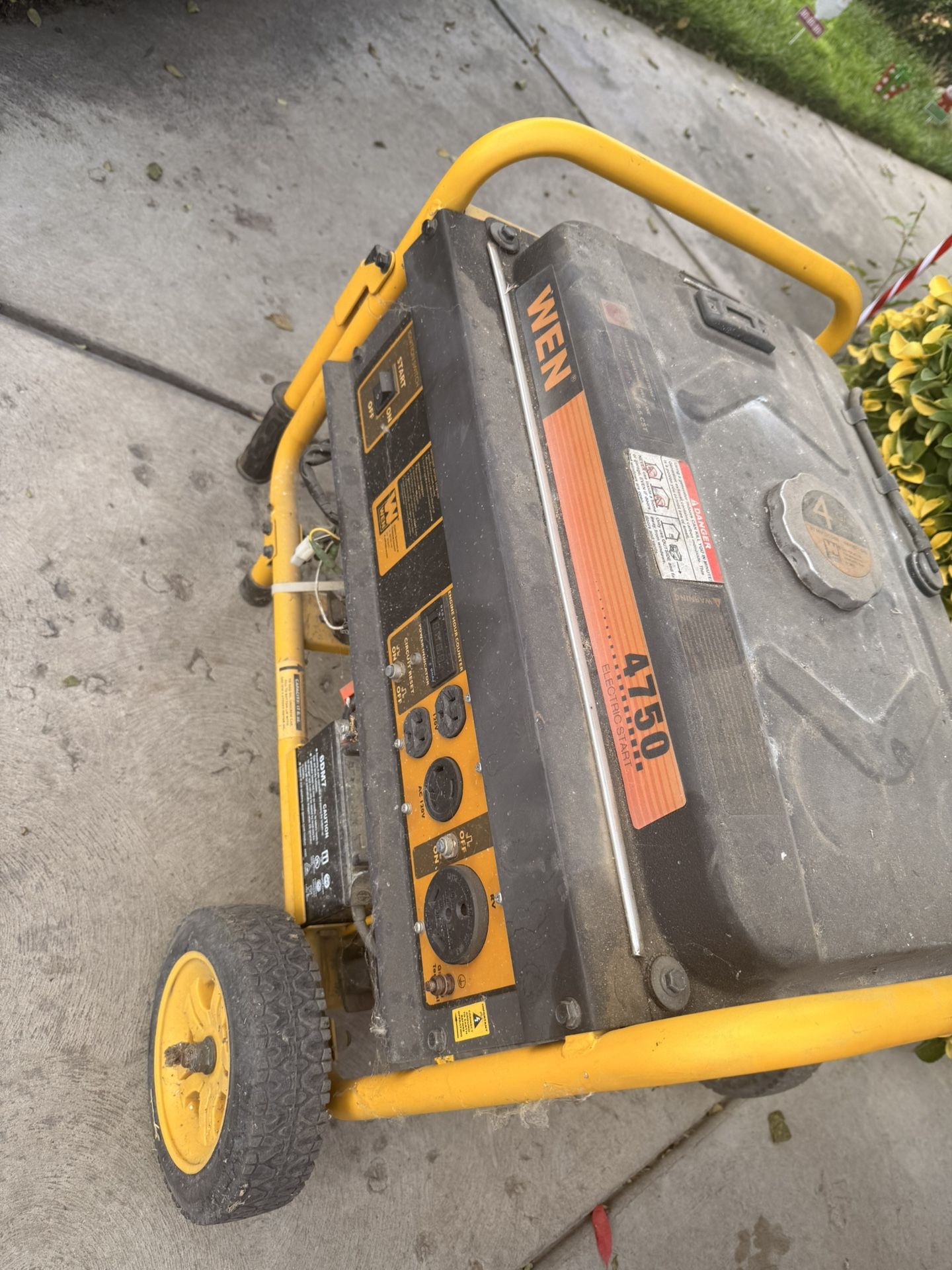 WEN 56(contact info removed)-Watt Portable Generator with Electric Start