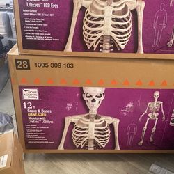 12 foot giant size skeleton Halloween