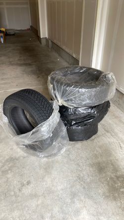 MICHELIN X-ICE SNOW 235 /55 R17 Winter Tire