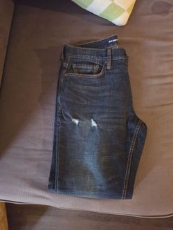 Dark holey jeans (new)