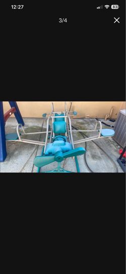 Airplane seesaw