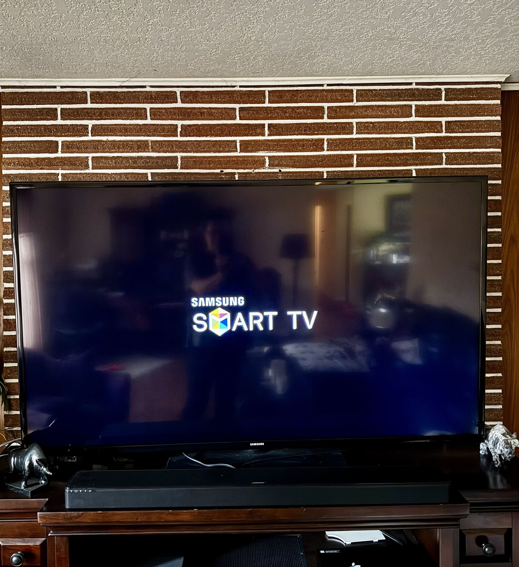 Samsung 60 Inch Smart LCD TV
