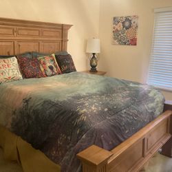 Beautiful Queen Bedroom Set (all Wood, Incl Mattress)