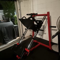 Leg press machine