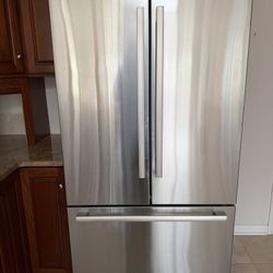 Bosch 800 Series 36 in. 21 cu. ft. French Door Bottom Freezer Refrigerator StainlesSteel