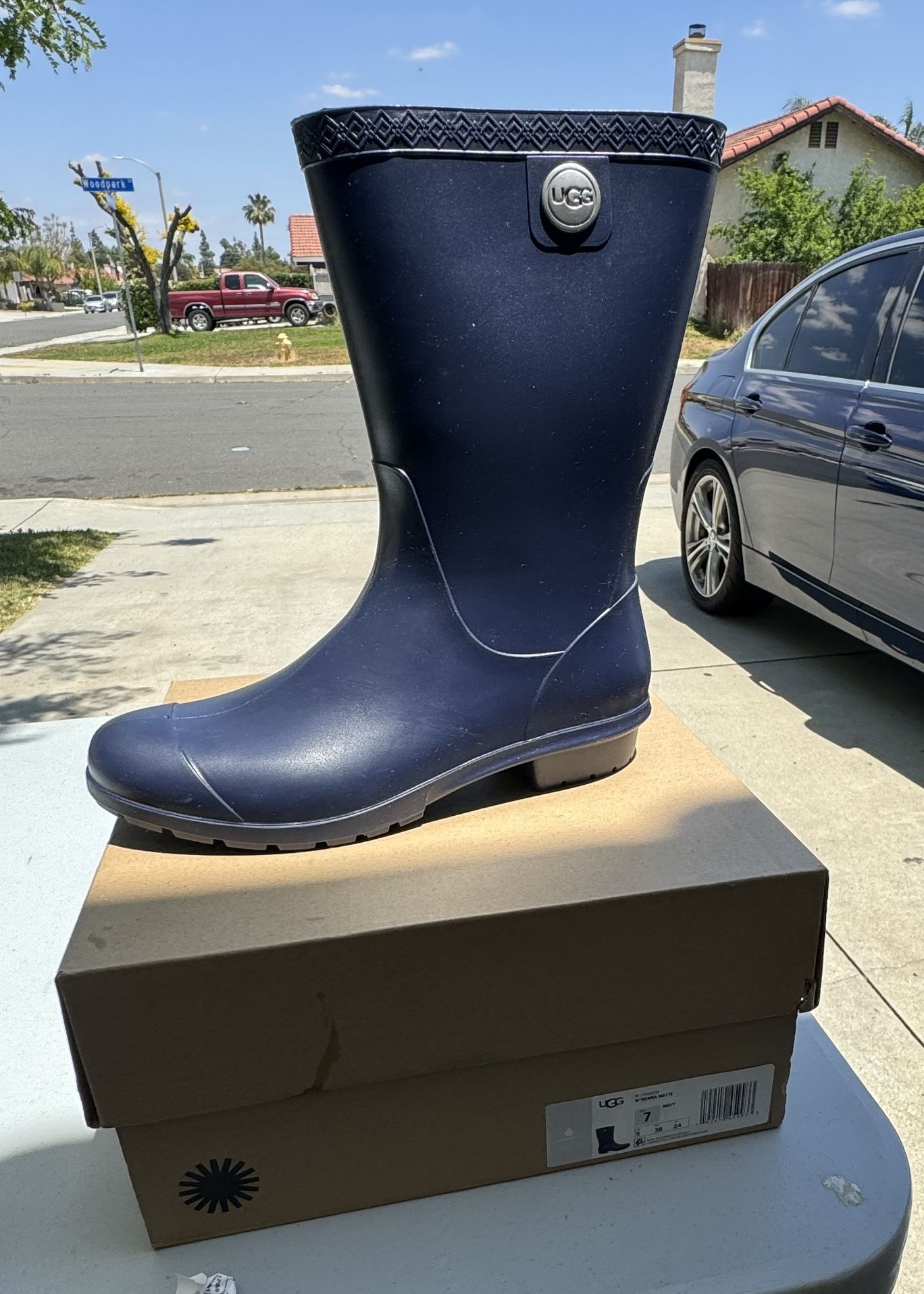 Rain boots 
