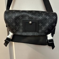 Authentic Louis Vuitton Purse 