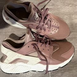 Nike 8.5 Use Like New 