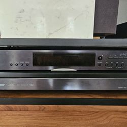 Onkyo DX-C390 6 CD Changer/Player