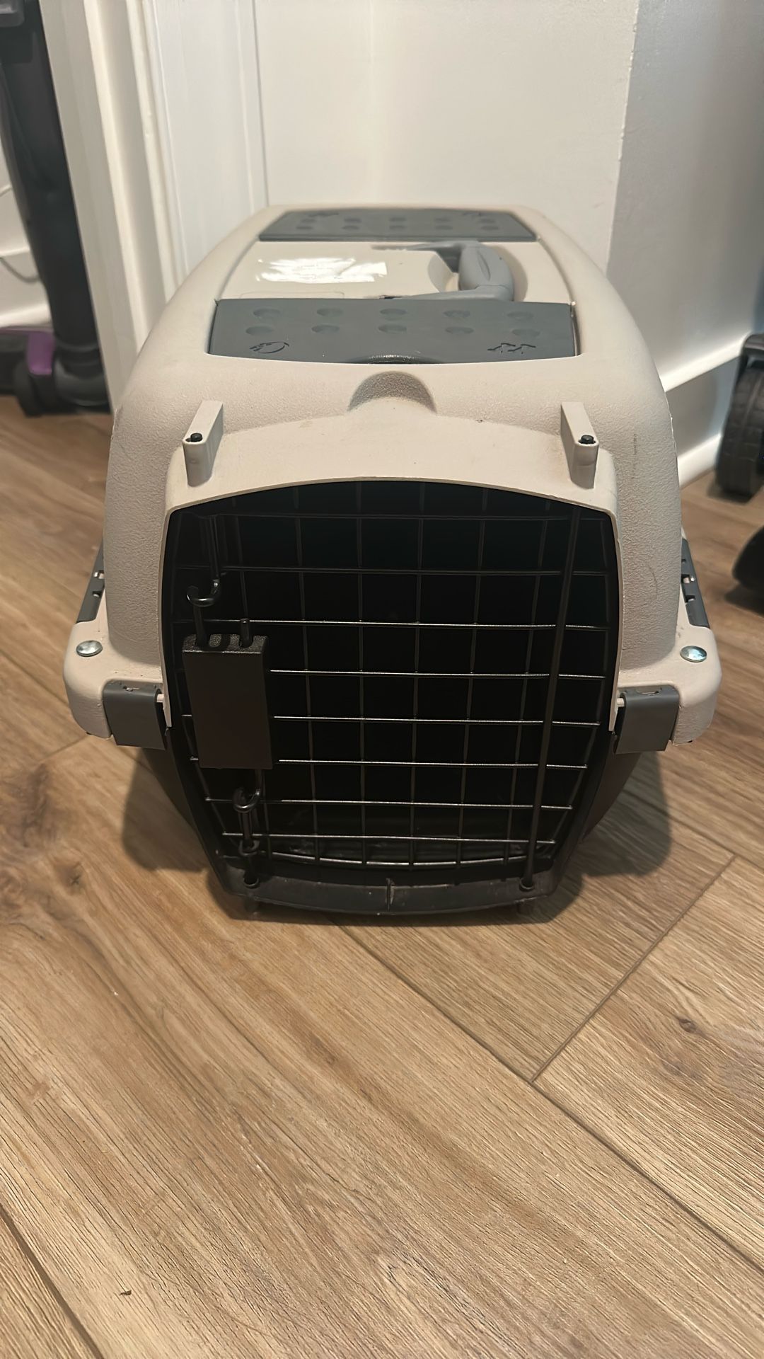 19” Per Carrier - Teacup Dog Or Small Cat (10lbs Or Less)