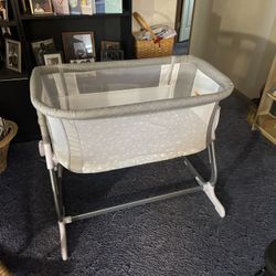 Baby Delight Beside Me Dreamer Bassinet 