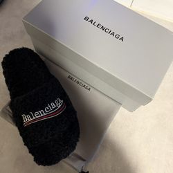 Balenciaga Slides 