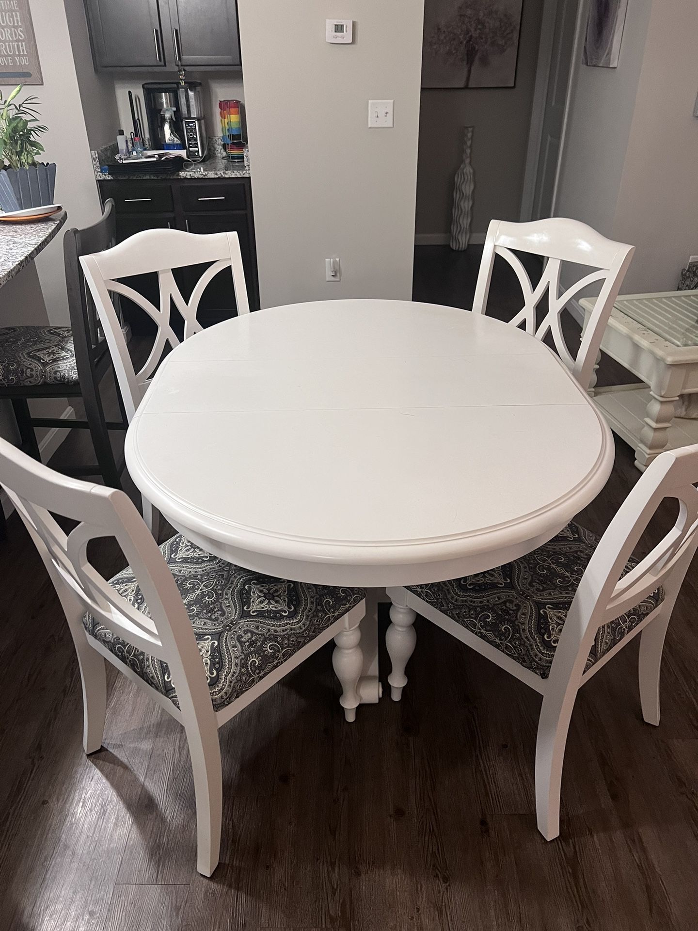 White Kitchen Table with 4 Chairs 
