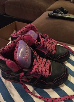 Girls Skechers black and pink stars