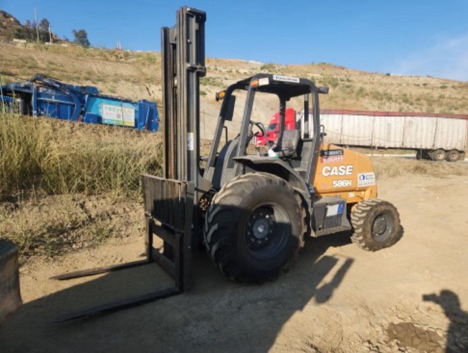 FORKLIFT ROUGH TERRAIN 6000LB