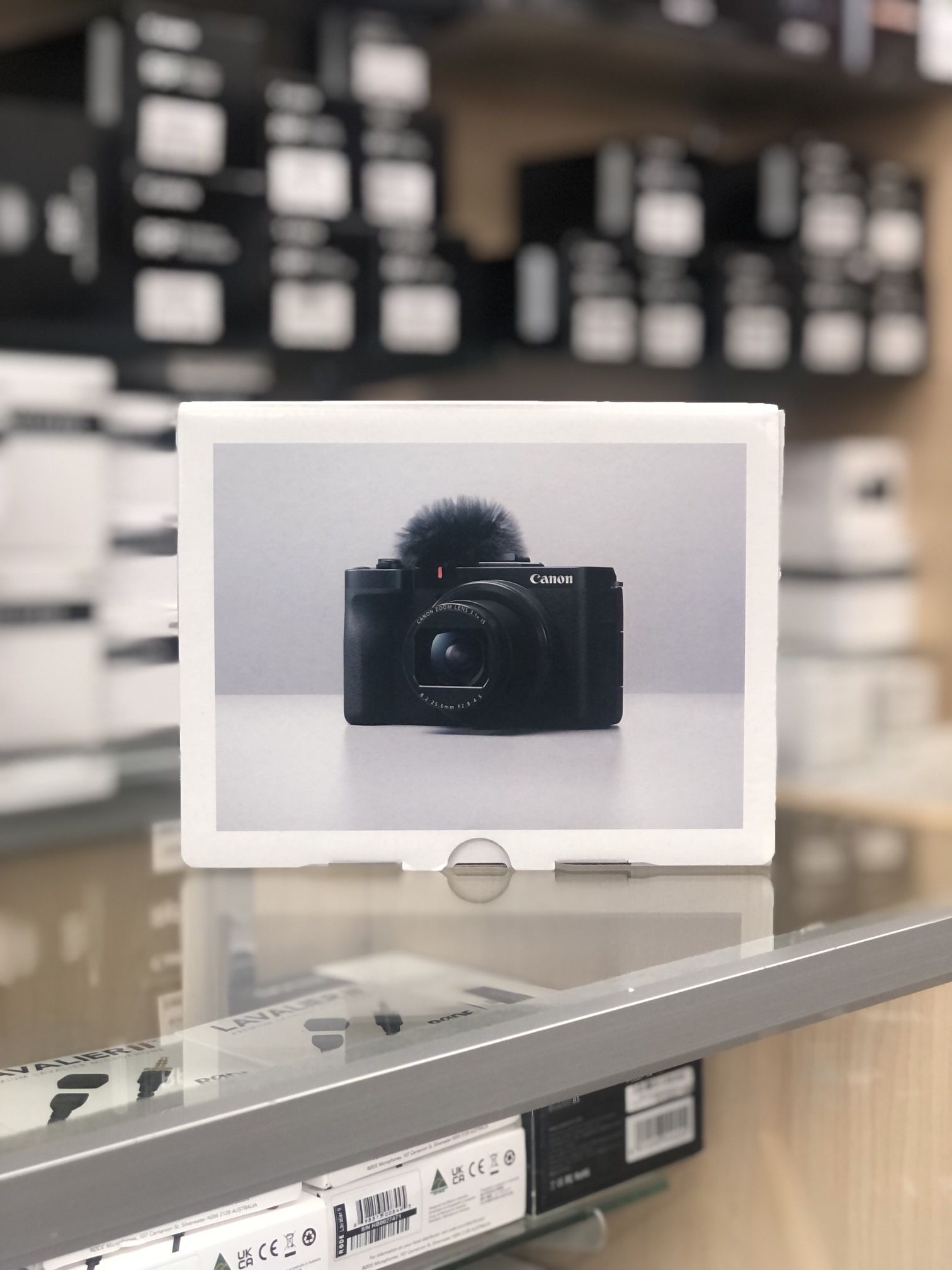 Canon V1 Brand New Vloggers Camera