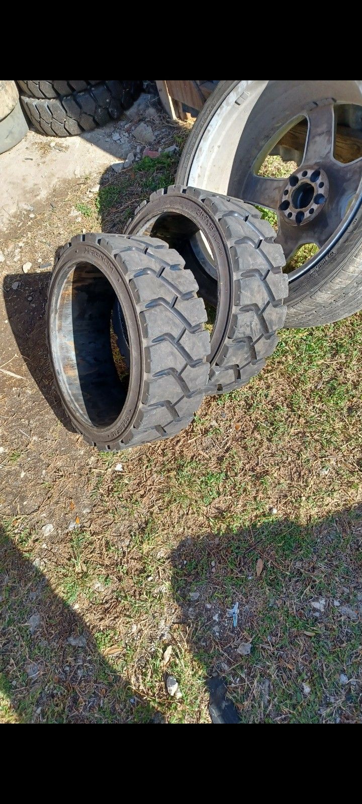 Forklift Tires USED ONLY/Llantas Para Montacarga USADAS SOLAMENTE- HOUSTON,TX
