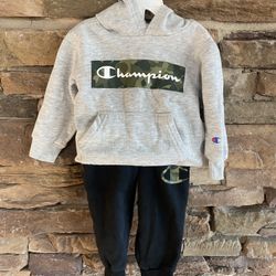 Champion Toddler 2T Boys 2 Piece Camo Hoodie And Sweats Set