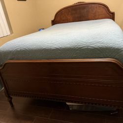 Vintage Solid Wood Full Size Bedroom Set