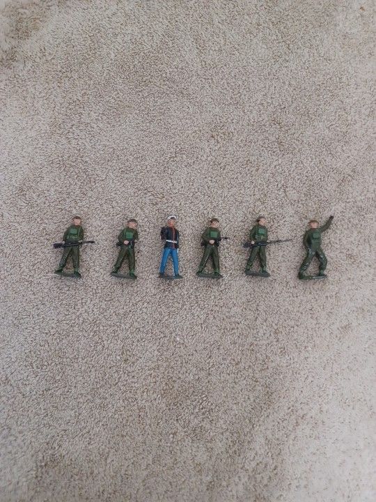 Antique Lead Soldiers 