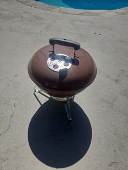 Small weber bbq grill