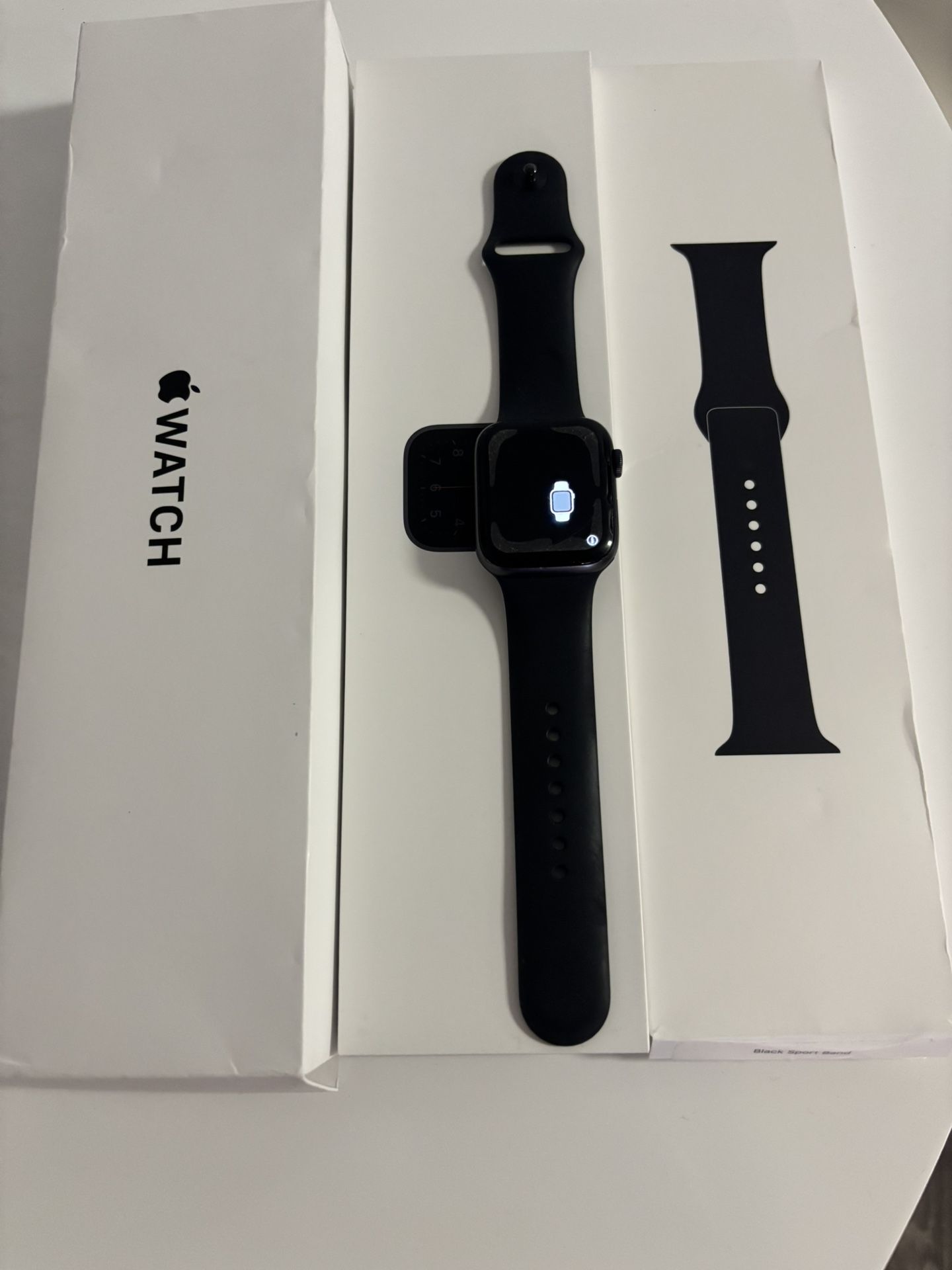 Apple Watch 44MM SE ( Black)