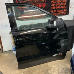 GMC SIERRA 1500 RH FRONT DOOR 2019-2024 OEM