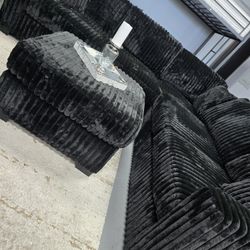 ✨️ Sectionals, 2pc Sofas ✨️ Furniture Queen Bedrooms, Dining Avail