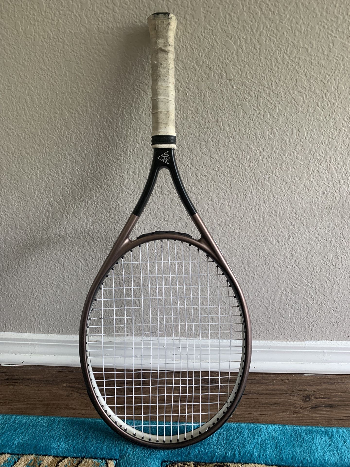 Tennis racket