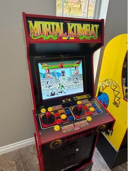 Mortal Kombat Arcade 1Up with Riser