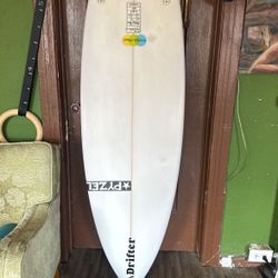 Surfboard 