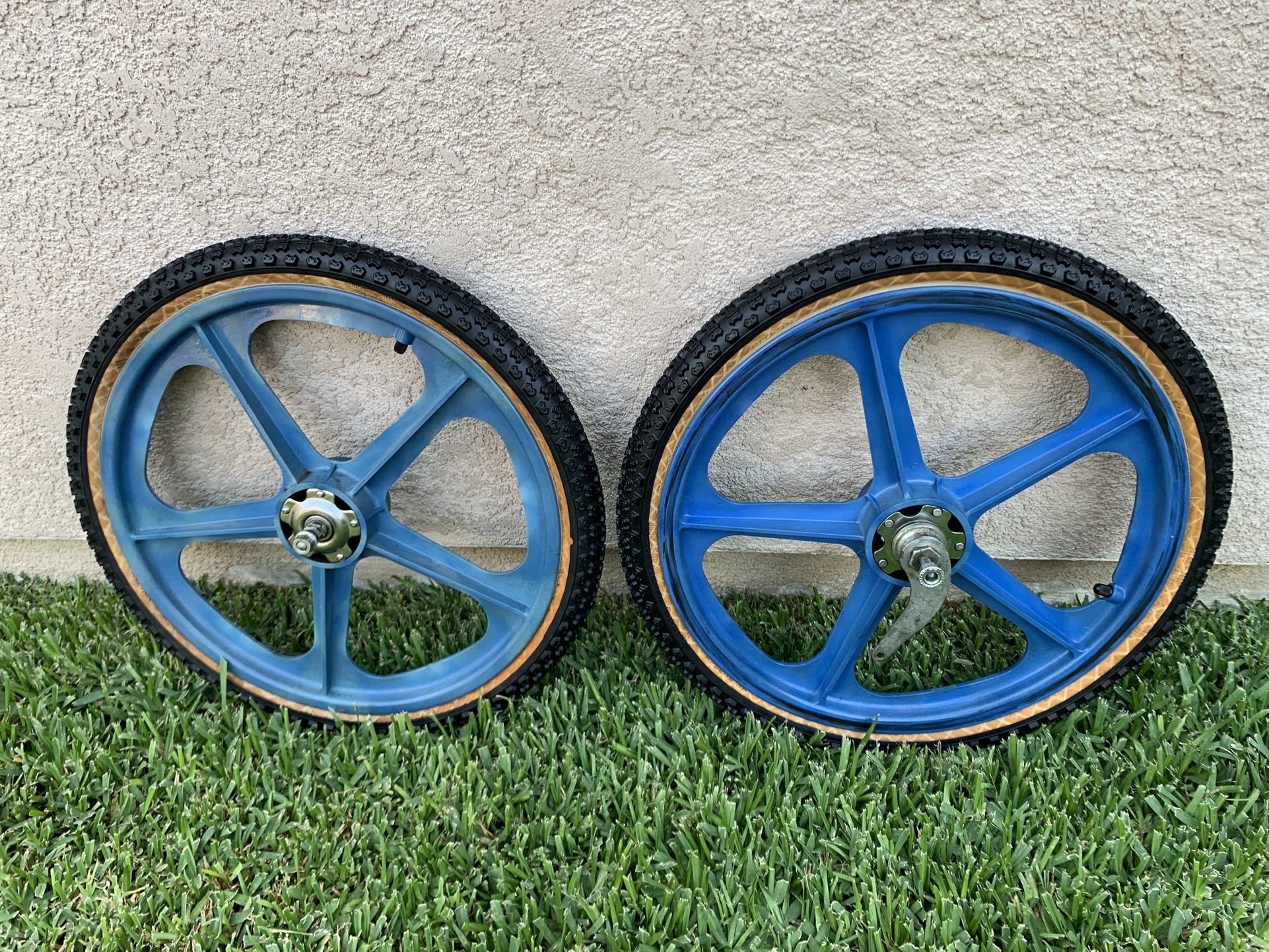 Old School Skyway Bmx Wheel Blue & Comp 3’s Tires Japan