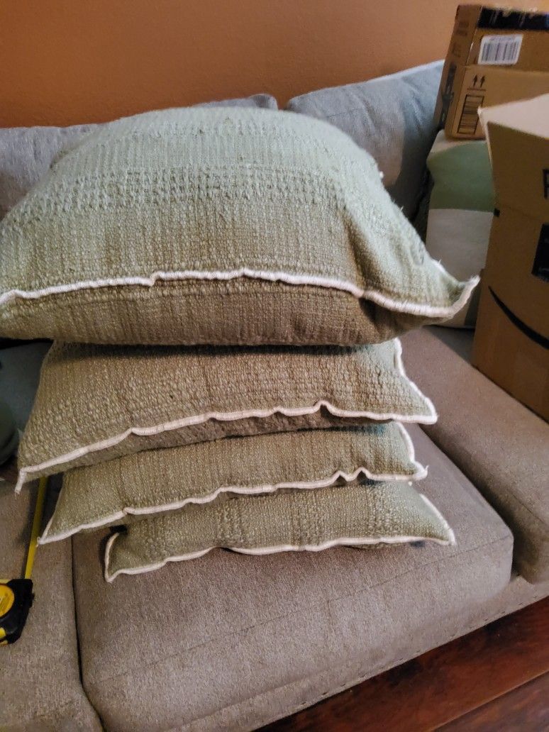 Couch Pillows 20×20