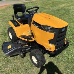 NICE !!!! CUB CADET XT1 LT50 HYDRO AUTOMATIC  RIDING MOWER 