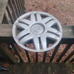 Set Of Four Toyota Camry 15" Hubcaps