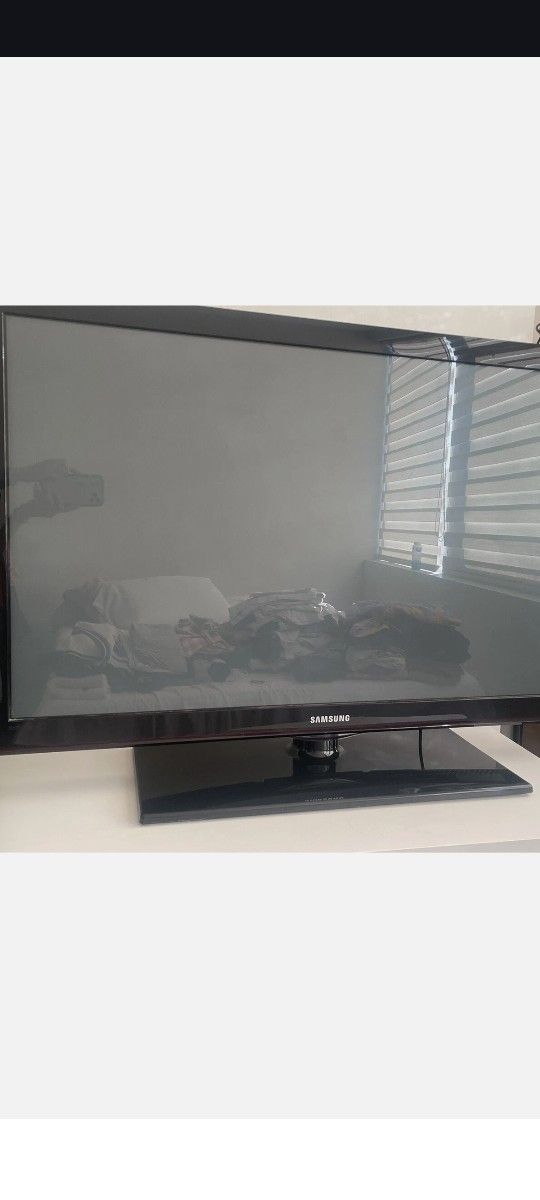 55" SAMSUNG SMART TV
