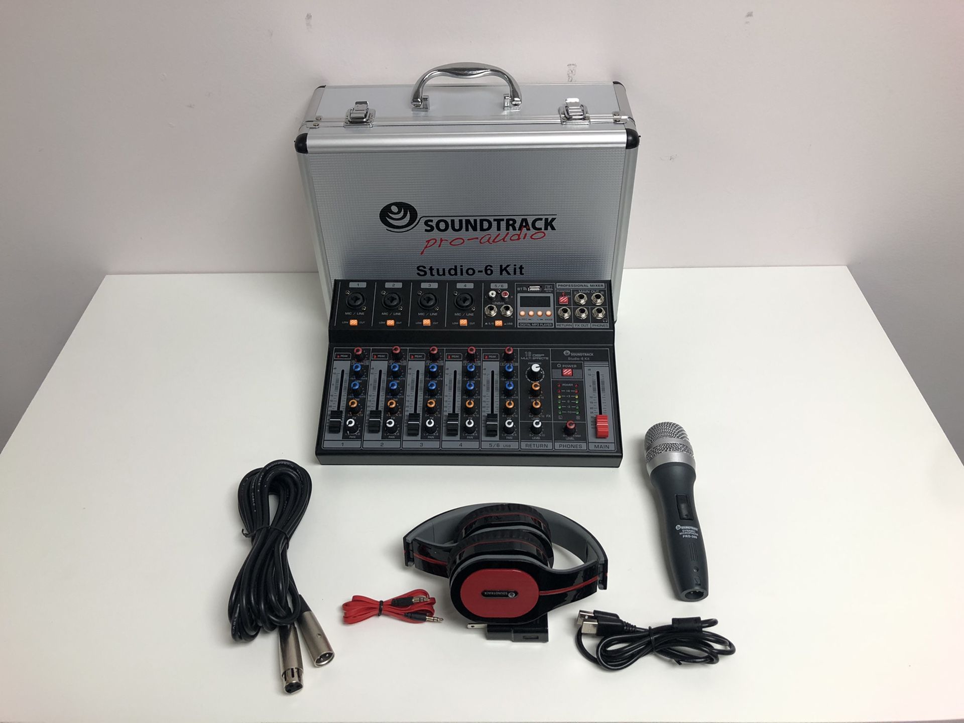 Studio 6 Kit.Mixer 6 Channels.Computers interface.Bluetooth, USB, MP3.Wired microphone.Sounds effects .