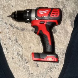 Milwaukee Drill M18