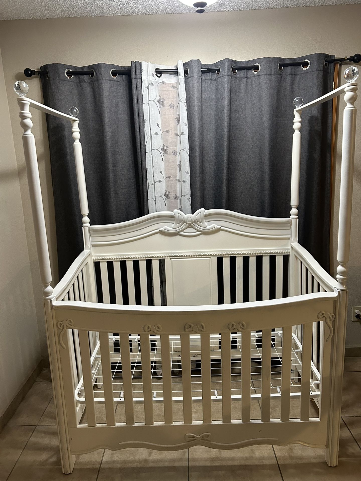 White Crib